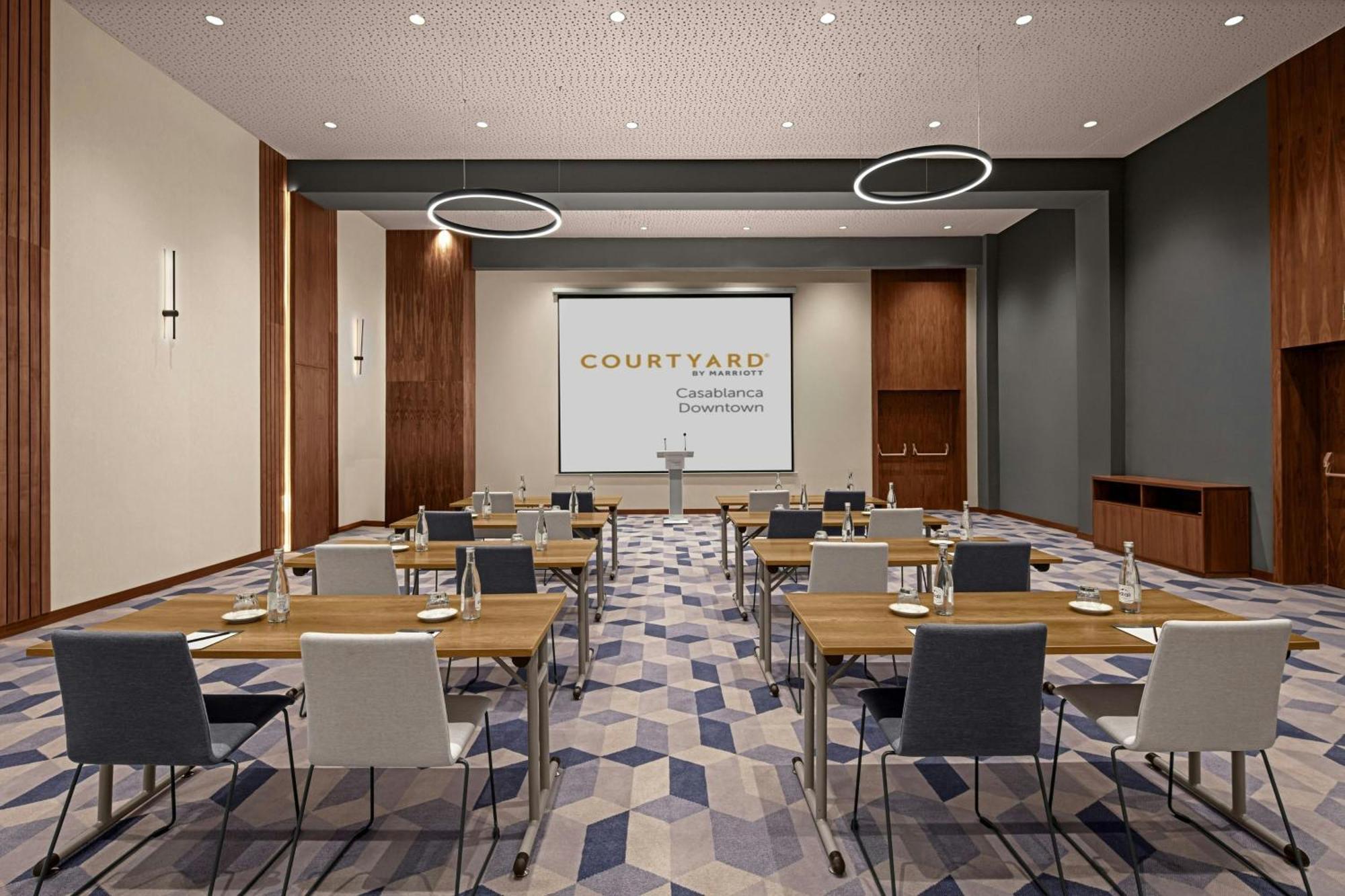 酒店 Courtyard By Marriott Downtown 卡萨布兰卡
